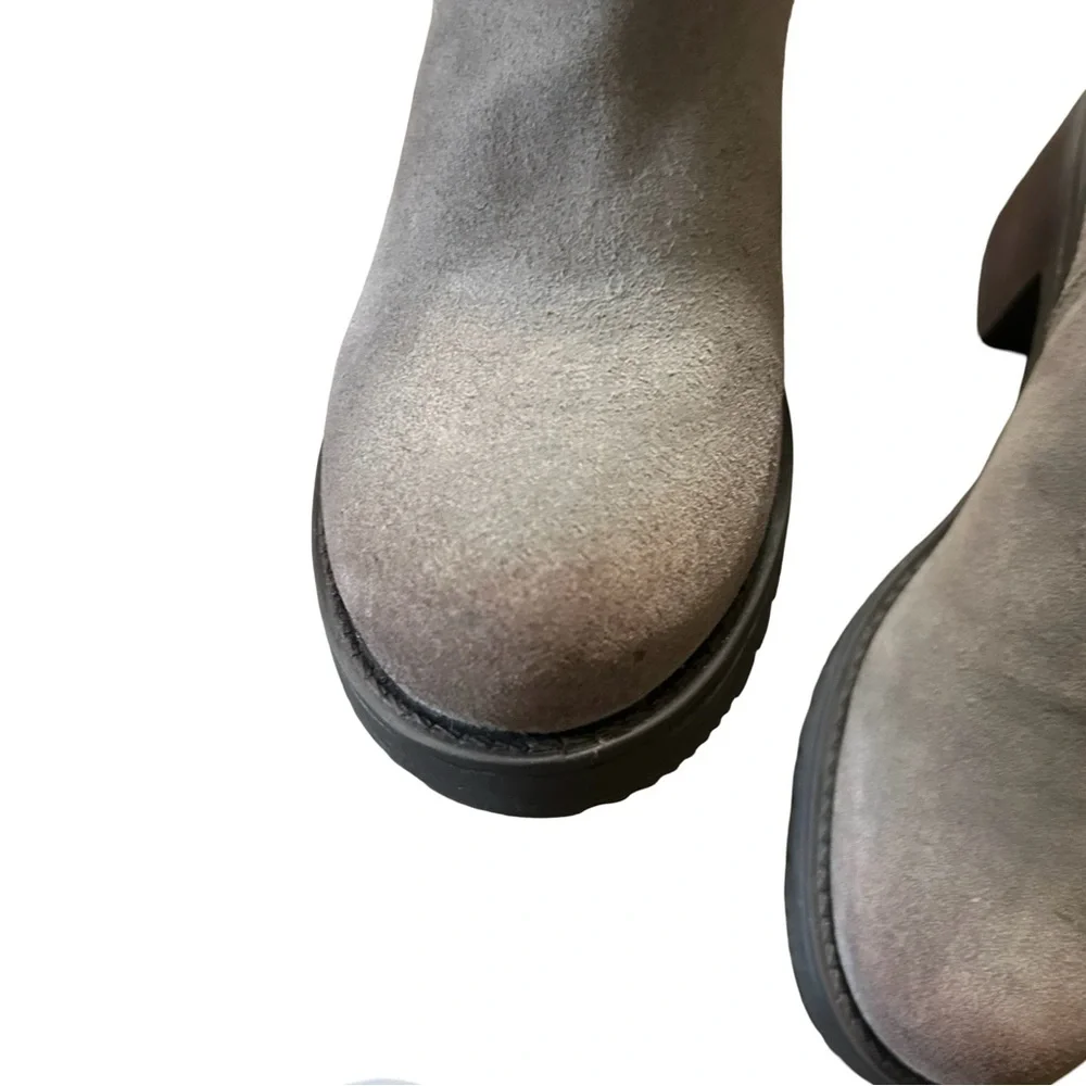 Vintage Foundry Gray Distressed Suede Faux Fur Ankle Boots  Size 8